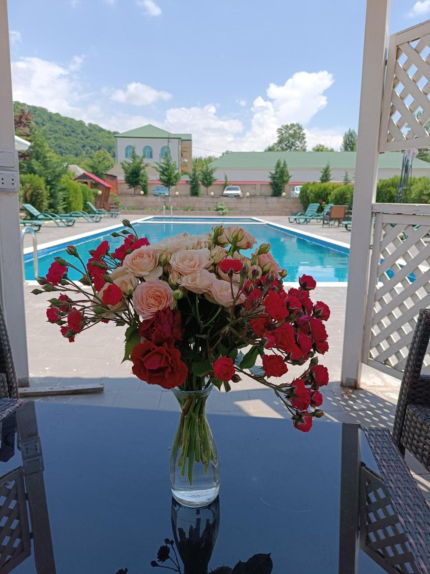 Gabala Bliss Inn Hotel And Restaurant Buitenkant foto