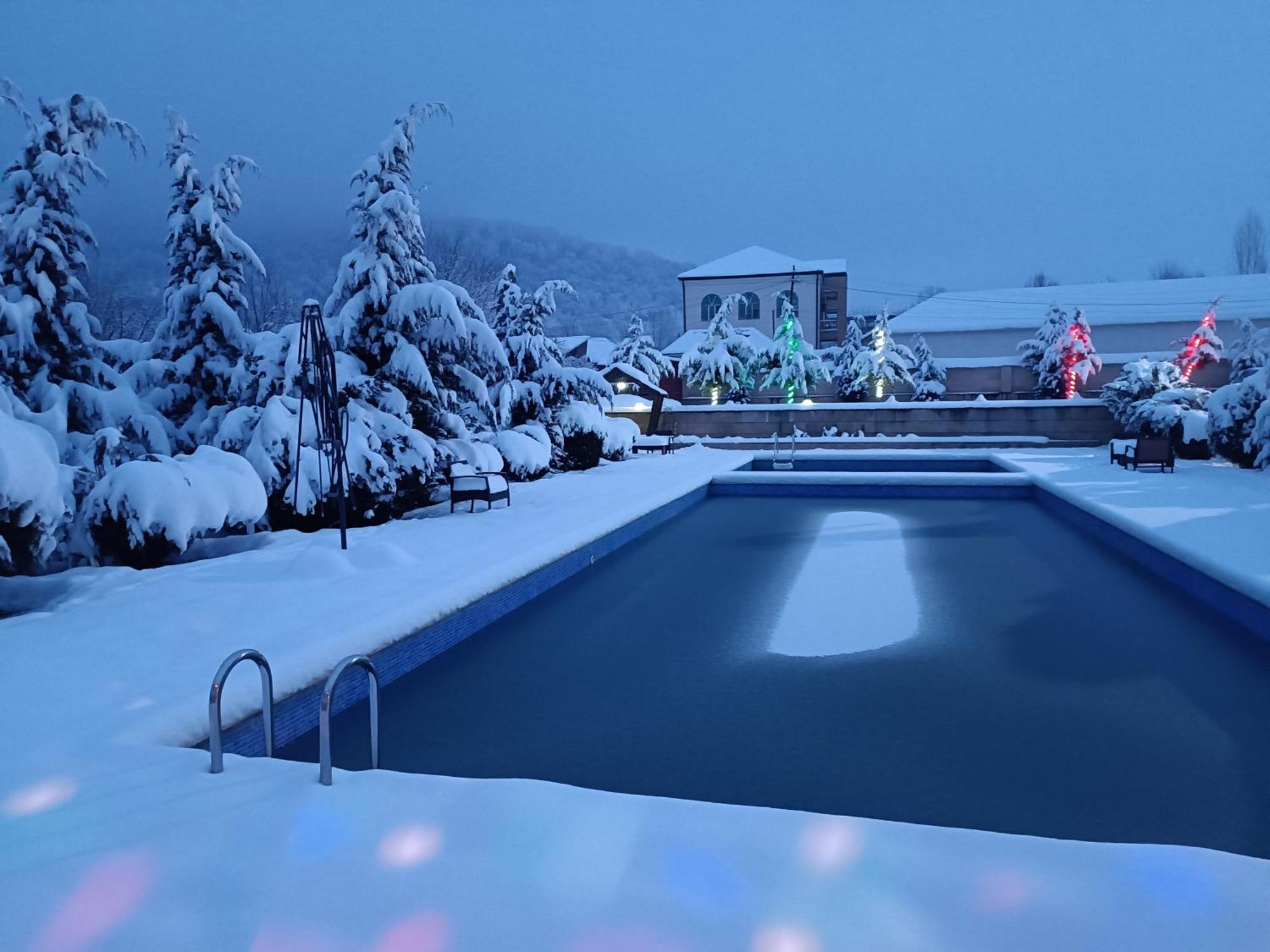 Gabala Bliss Inn Hotel And Restaurant Buitenkant foto